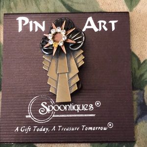 Angel pin art beautifully crafted, bronze metal
